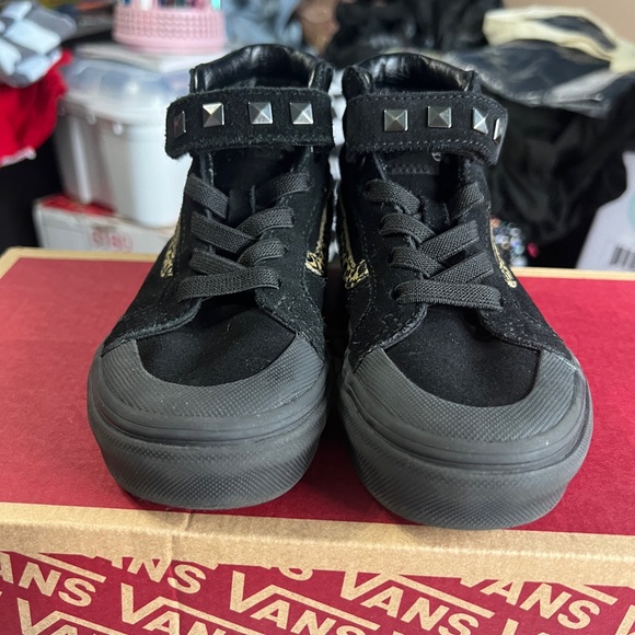 Vans Black & Leopard Print With Silver Studs - Picture 5 of 6